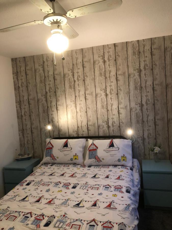 Gwel Y Fenai Apartment Y Felinheli Luaran gambar